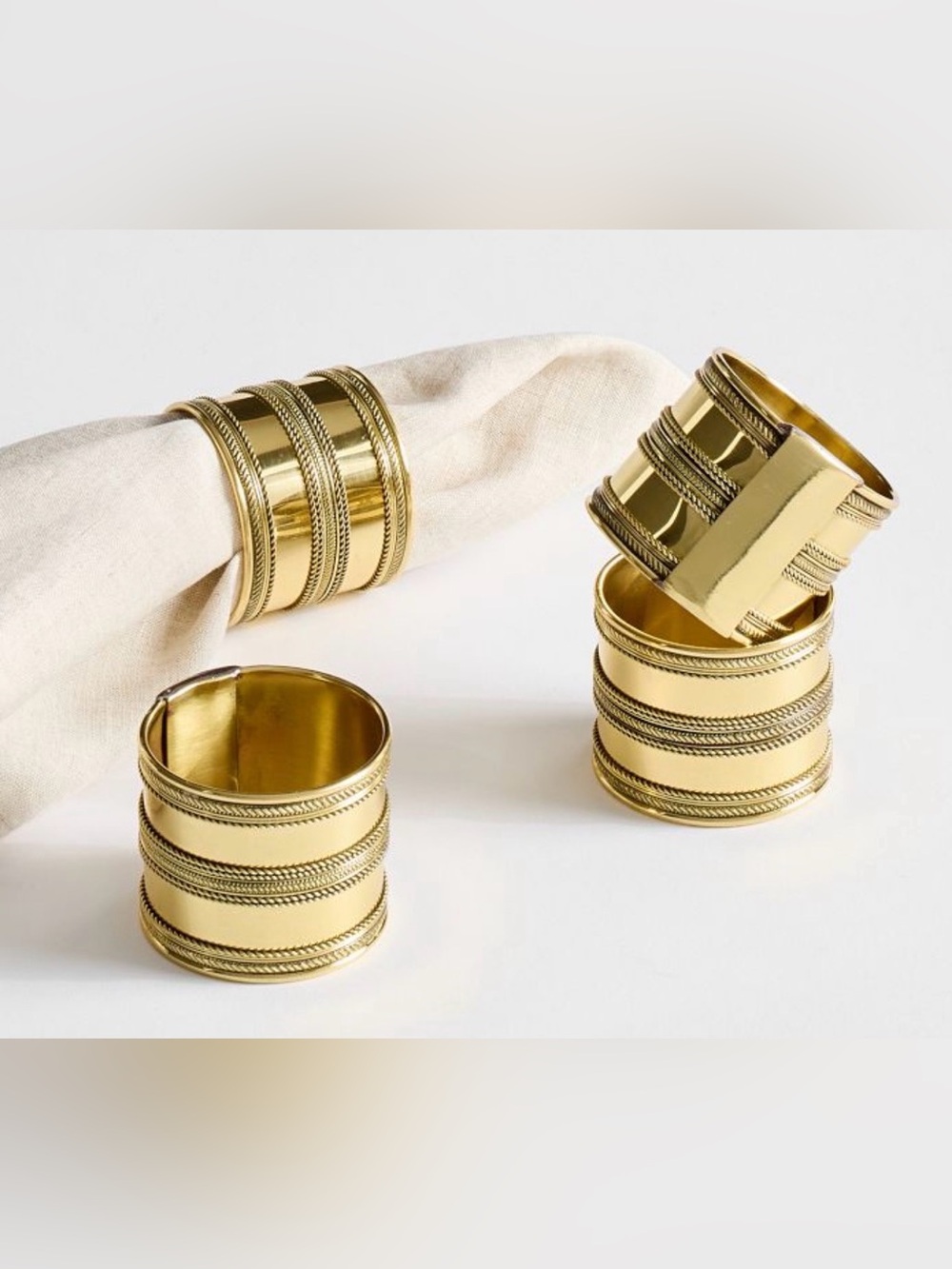 Pottery Barn Etched Bangle Gold Ribbed Metal Napkin Rings (Set of 4)